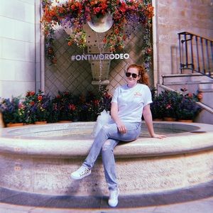 Meet your Posher, Allie